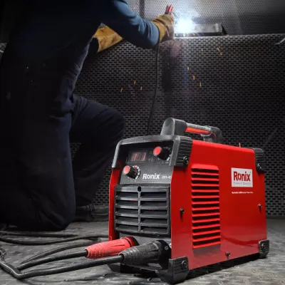 ماكينة اللحام القوسي DC  8.2 KVA  200A