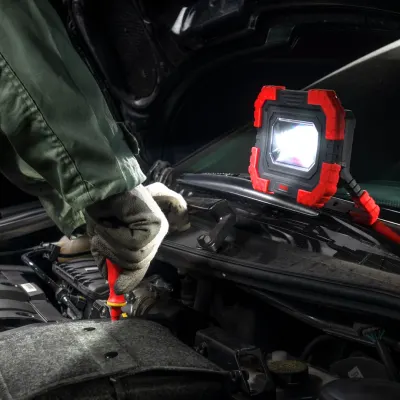 3.7v Cordless Spotlight 900lm